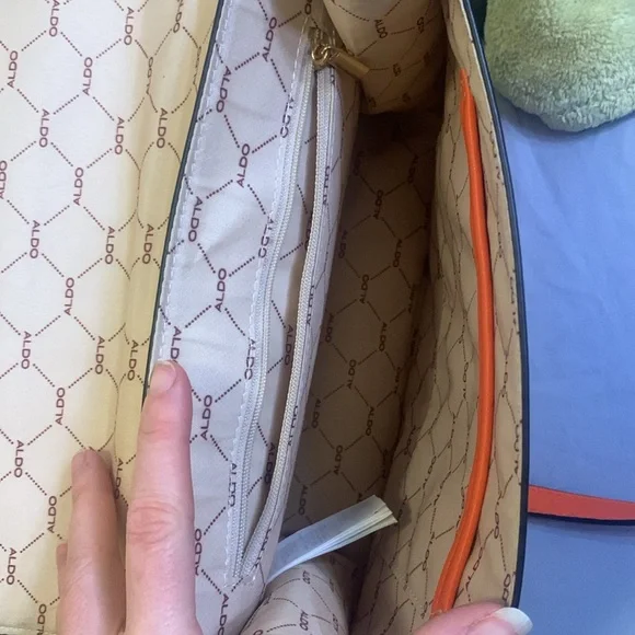 ♻️SOLD♻️NWOT Aldo Bag with adjustable shoulder strap - Picture 5 of 5